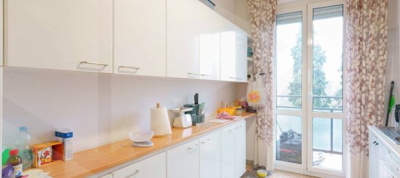 Квартира с 4 комнатами в Болонья, Италия № 20703 5