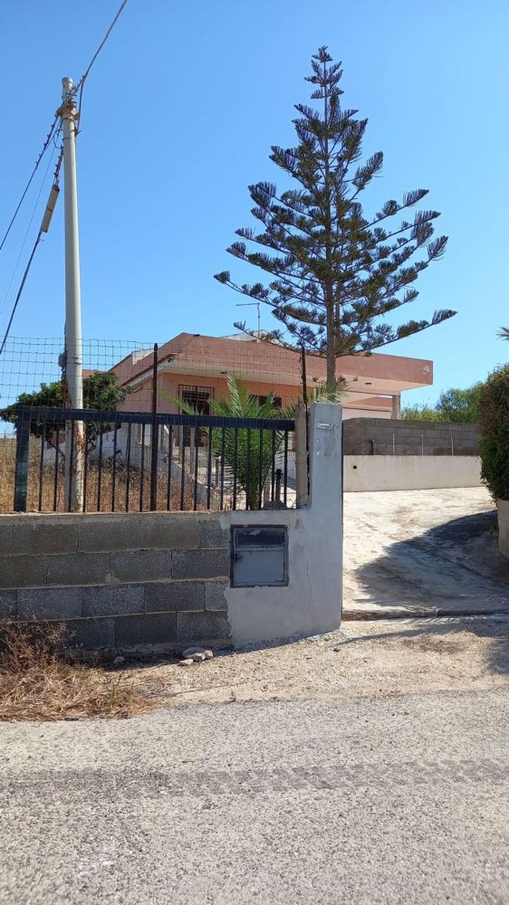 Villa de 6 habitaciónes en Ragusa, Italy No. 136494