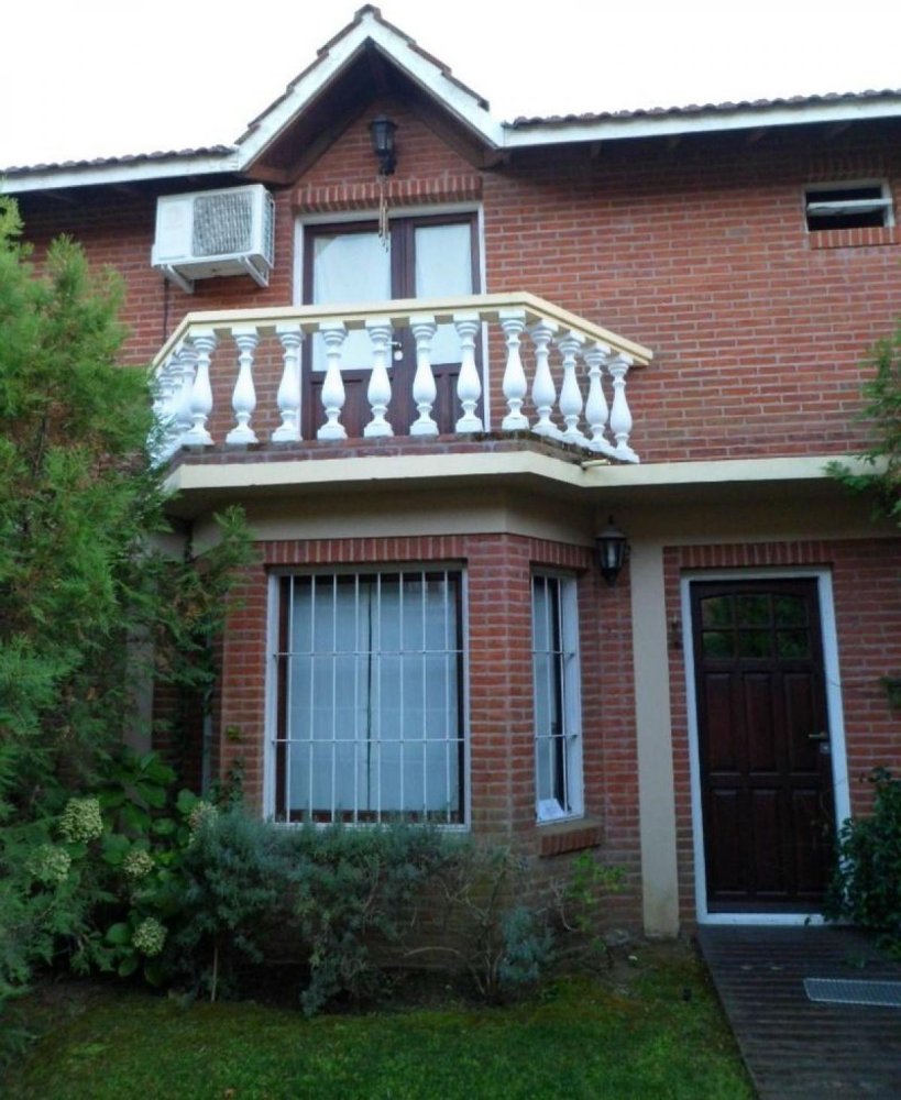 3 bedrooms Apartment in Mar del Plata, Argentina No. 69051