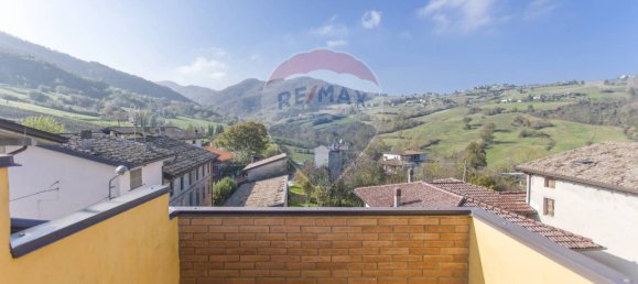 3 bedrooms House in Vernasca, Italy No. 302421 2