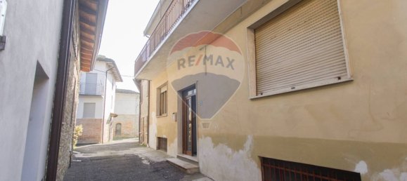 3 bedrooms House in Vernasca, Italy No. 302421 28