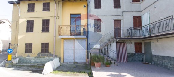 3 bedrooms House in Vernasca, Italy No. 302421 5