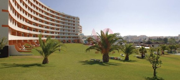 Apartamento de 2 dormitorios en Albufeira, Portugal No. 11217 4