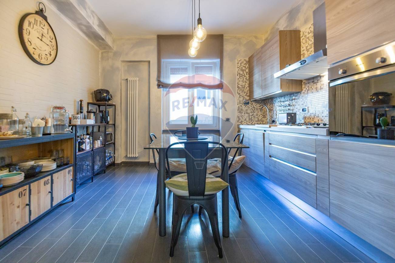 2 bedrooms Apartment in Chieti, Italy No. 396844