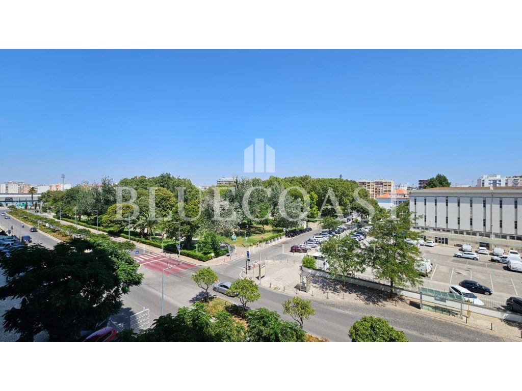 Квартира с 3 спальнями в Сетубал, Португалия № 264988