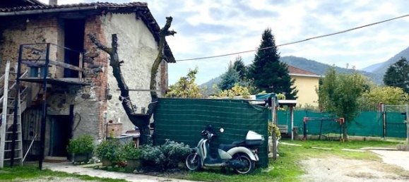3 bedrooms Villa in Val della Torre, Italy No. 7972 28