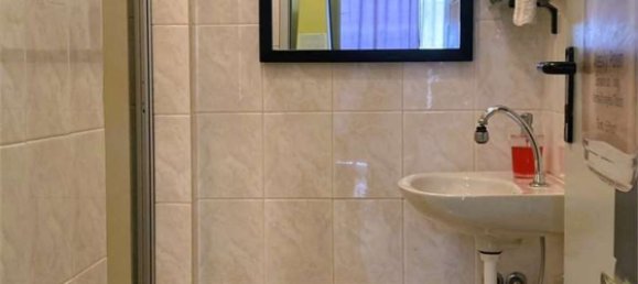 Gewerbliche Immobilie in Varese, Italy 70m², Nr. 71621 4