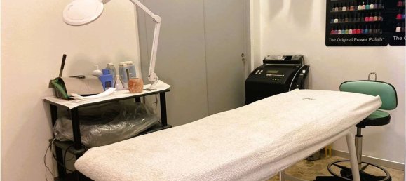 Gewerbliche Immobilie in Varese, Italy 70m², Nr. 71621 8