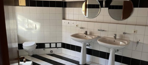 6 rooms Townhouse in Bodenseekreis, Germany No. 248557 4