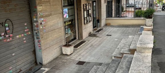 31m² Commercial property in Rome, Italy No. 65734 6