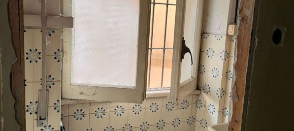 31m² Commercial property in Rome, Italy No. 65734 9