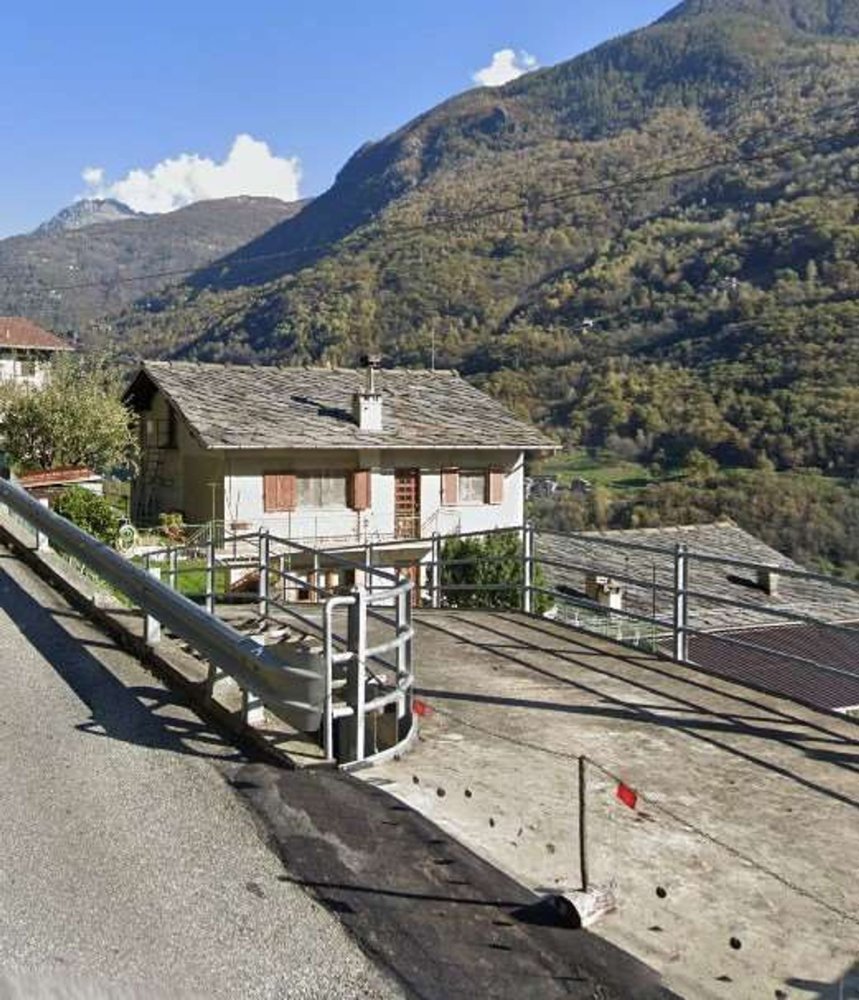 5 rooms Apartment in Perloz, Italy No. 116077