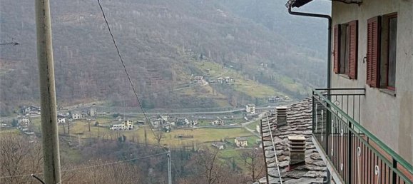 5 rooms Apartment in Perloz, Italy No. 116077 3