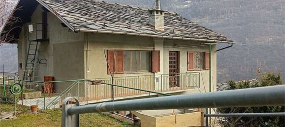 5 rooms Apartment in Perloz, Italy No. 116077 4