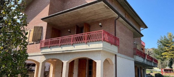 6 bedrooms Villa in Pergola, Italy No. 292822 5