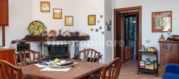 3 Schlafzimmer Haus in Alviano, Italy, Nr. 207380 4