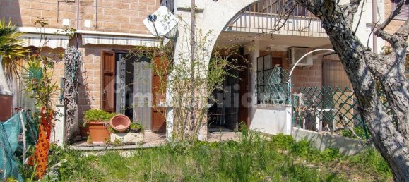 3 Schlafzimmer Haus in Alviano, Italy, Nr. 207380 9