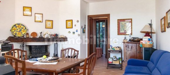 3 Schlafzimmer Haus in Alviano, Italy, Nr. 207380 2