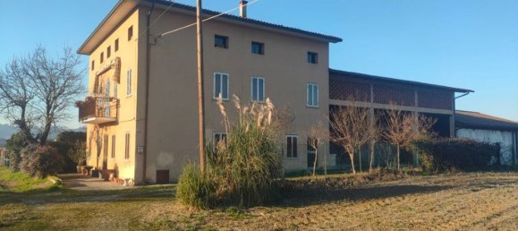 5غرفة عقار تجاري في Vicenza, Italy رقم 92362 10