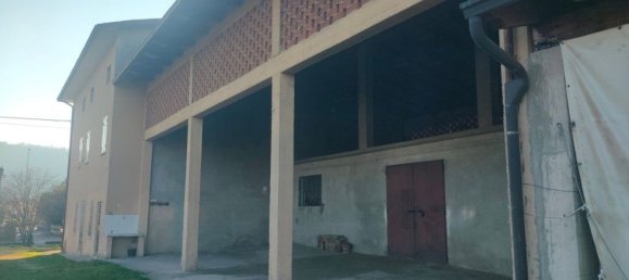 5غرفة عقار تجاري في Vicenza, Italy رقم 92362 20