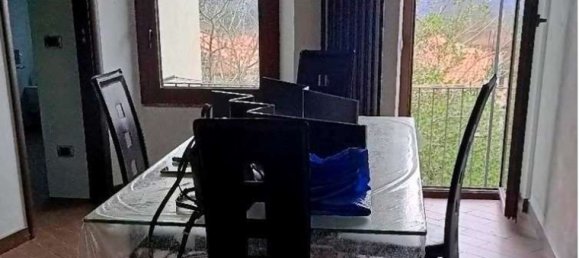 3-salle Appartement à Cuasso al Monte, Italy No. 181414 2