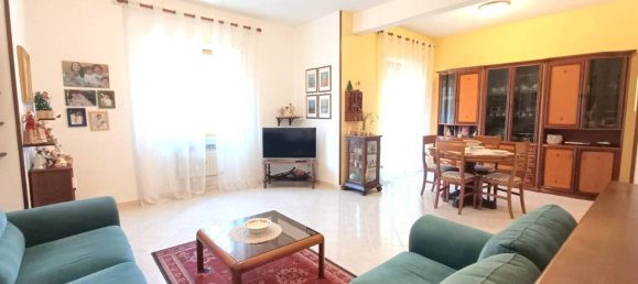 3 bedrooms Apartment in Isernia, Italy No. 48547 2