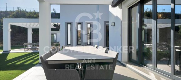 4 bedrooms Villa in Malaga, Spain No. 140763 9