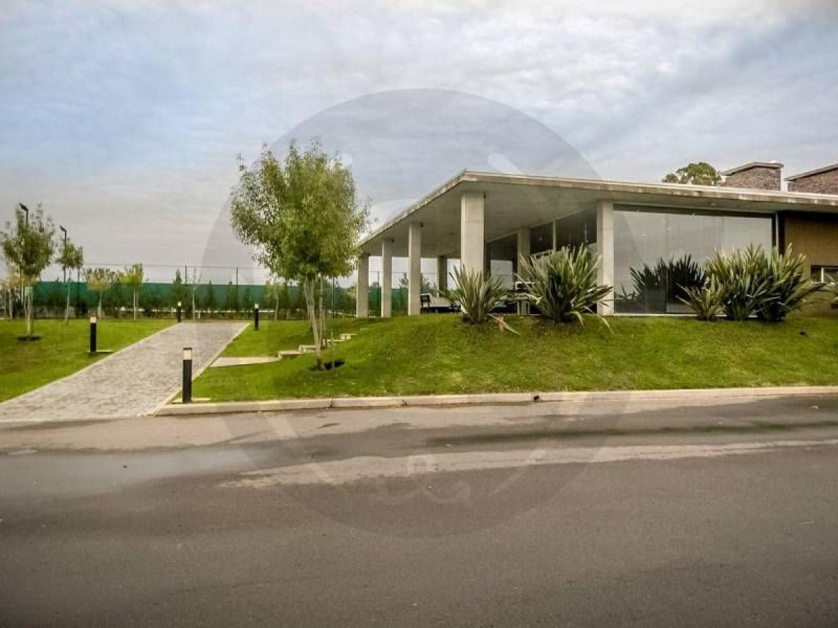  Land in Pilar, Argentina No. 118181