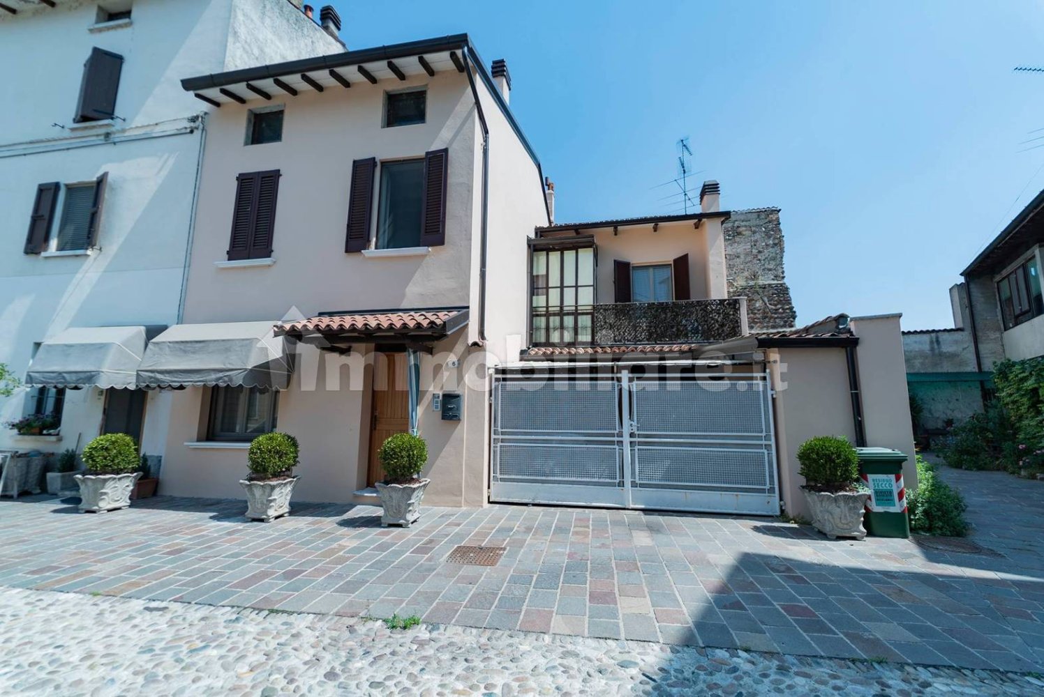 4 bedrooms House in Medole, Italy No. 343500