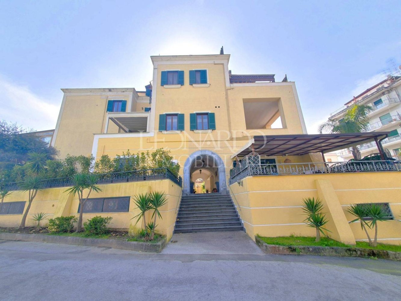 2 bedrooms Apartment in Naples, Italy No. 73636