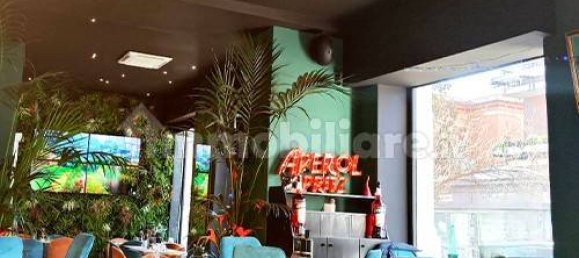 Propiedad comercial de 1 habitación en Rome, Italy No. 294075 3