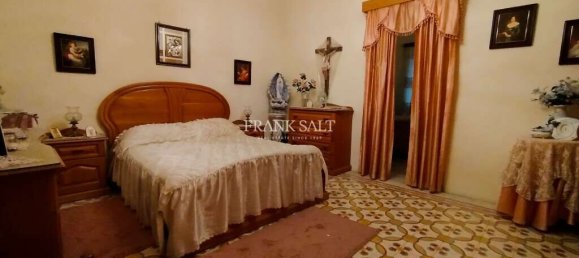 2 bedrooms Townhouse in Qormi, Malta No. 2077 6