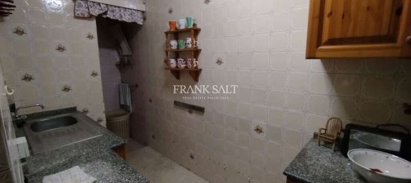 2 bedrooms Townhouse in Qormi, Malta No. 2077 4