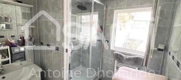 3 bedrooms House in Saint-Quentin, France No. 272335 5