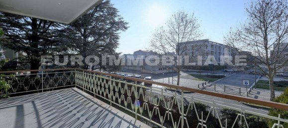 Apartamento de 8 habitaciónes en Brescia, Italy No. 311863 10