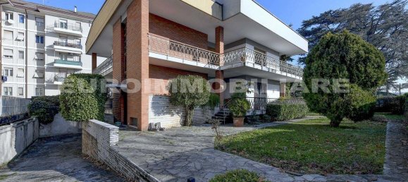 Apartamento de 8 habitaciónes en Brescia, Italy No. 311863 14