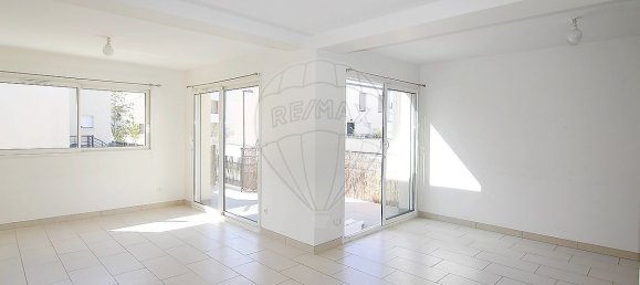 5 bedrooms House in Colombes, France No. 318579 4