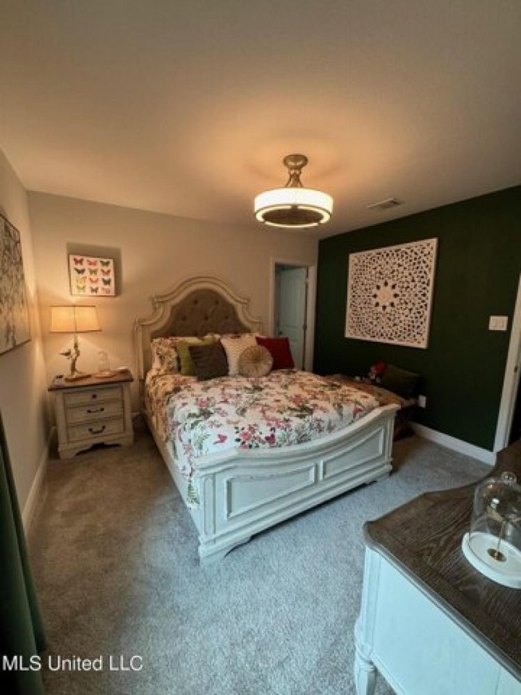 4 bedrooms House in Gulfport, USA No. 410566