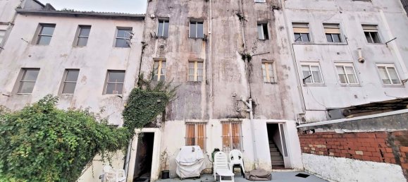 676m² Land in A Coruna, Spain No. 42047 3