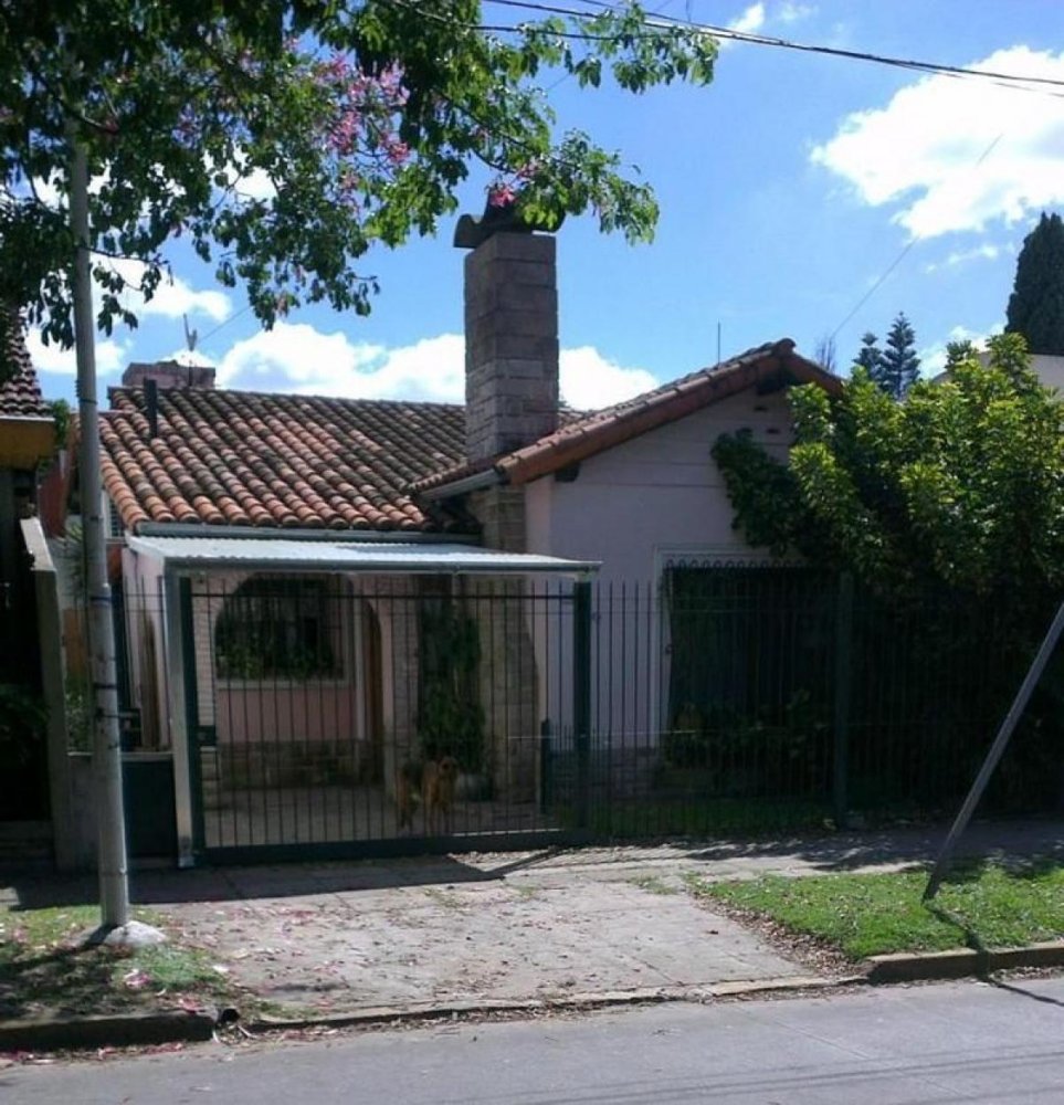2 Schlafzimmer Haus in Tres de Febrero, Argentina, Nr. 65903