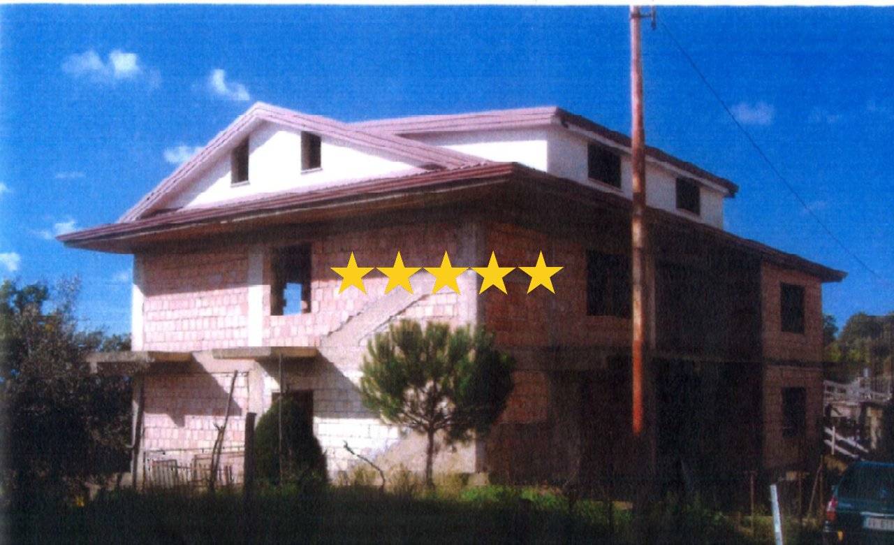 6 bedrooms Apartment in Casali del Manco, Italy No. 182571