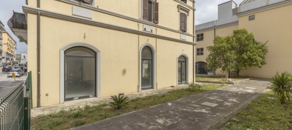 101m² Commercial property in Ancona, Italy No. 80559 6