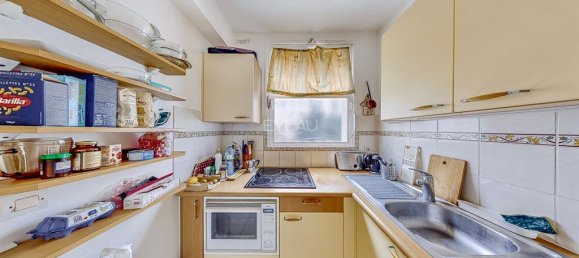 Studio in Paris, France No. 190389 9