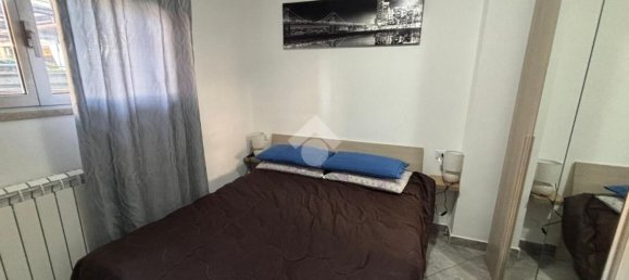 2-salle Appartement à Novara, Italy No. 214520 15