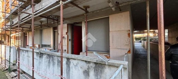 2-salle Appartement à Novara, Italy No. 214520 26