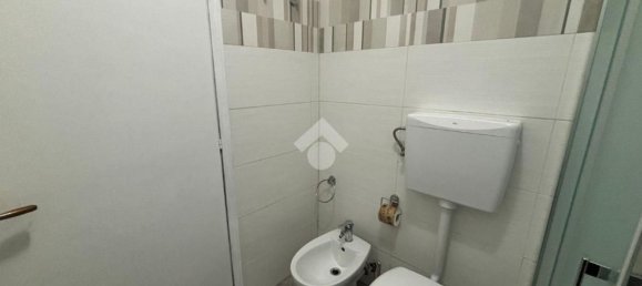 2-salle Appartement à Novara, Italy No. 214520 23