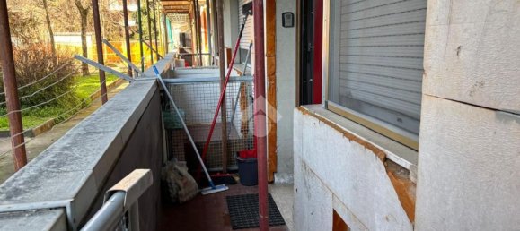 2-salle Appartement à Novara, Italy No. 214520 4