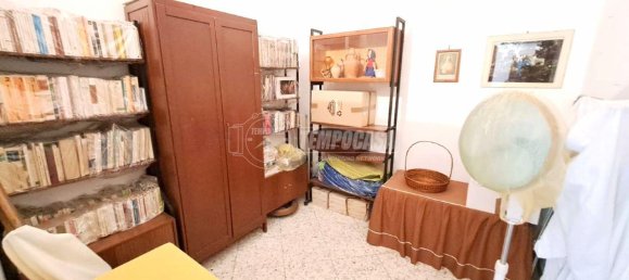 Apartamento de 4 habitaciónes en Adelfia, Italy No. 234169 42