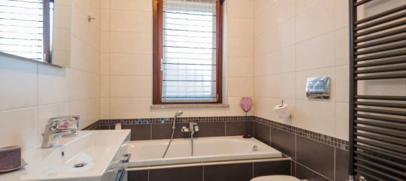 Apartamento de 2 dormitorios en Rivoli, Italy No. 264123 35