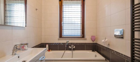 Apartamento de 2 dormitorios en Rivoli, Italy No. 264123 36